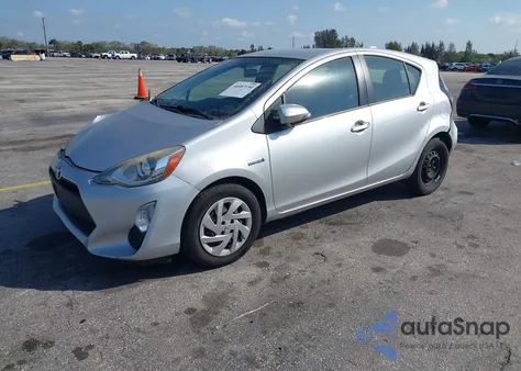 2015 Toyota Prius C One z USA, uszkodzony, nr VIN JTDKDTB30F1110961